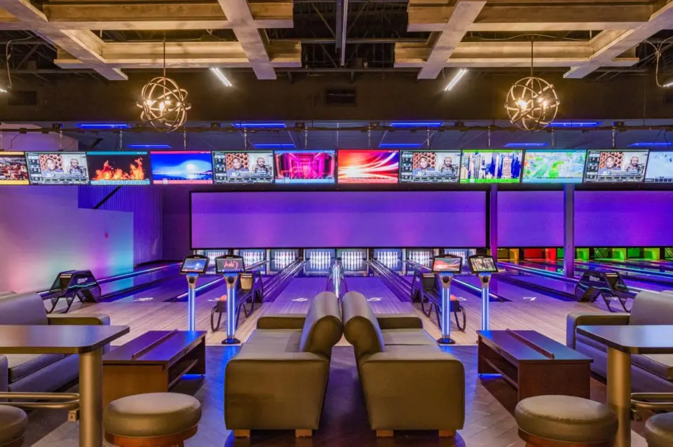 Centros de boliche con equipo nuevo US Bowling y pinsetters de hilos